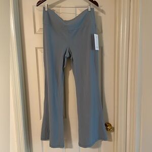 NWT! Athleta Elation Flare Pant Minimalistic Grey Size XL